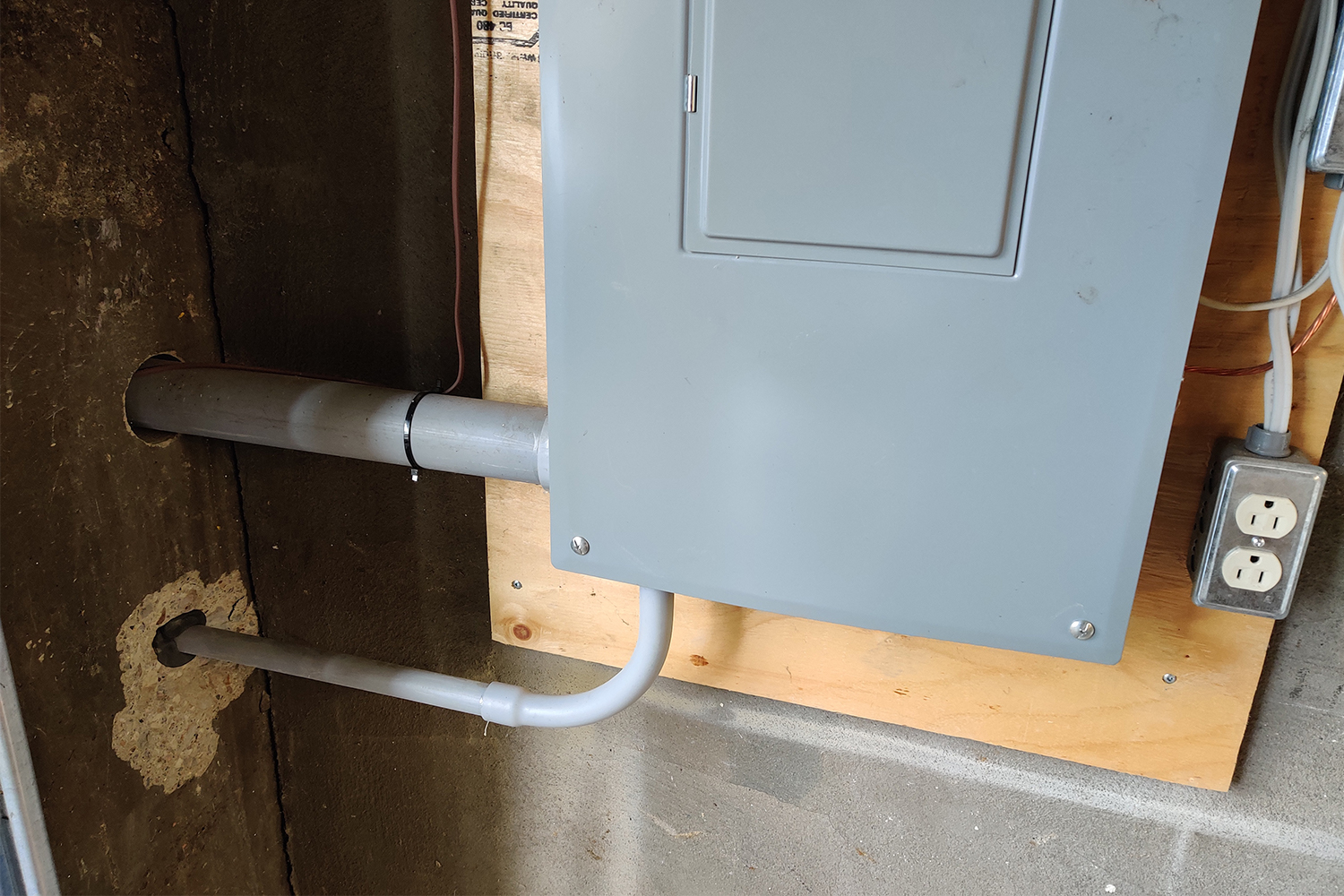 Porównawczy wykres czasu ładowania Wallboxa kontra standardowa gniazdko domowe